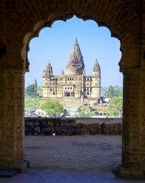 Храм Чатурбхудж (Chaturbhuj temple)